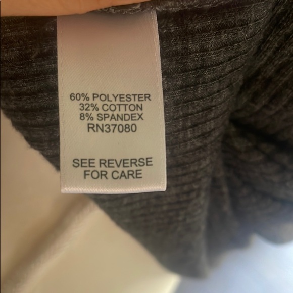 Versona Gray SleevelessTop Size L - Picture 6 of 6